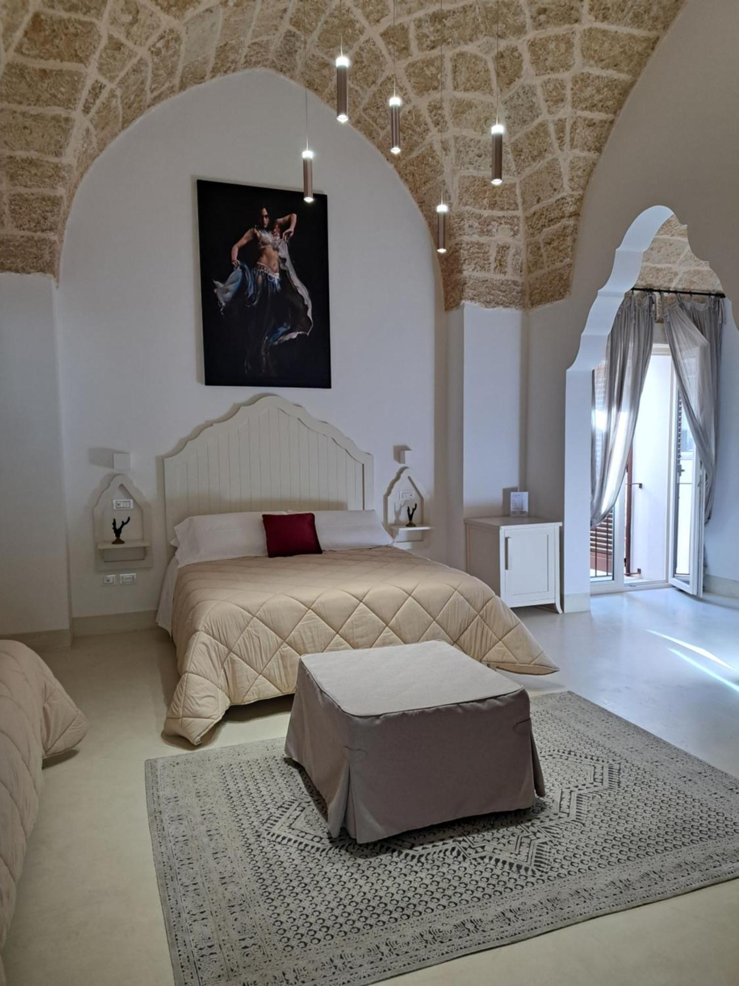 Palazzo Alma Luxury Rooms คาซาราโน ภายนอก รูปภาพ