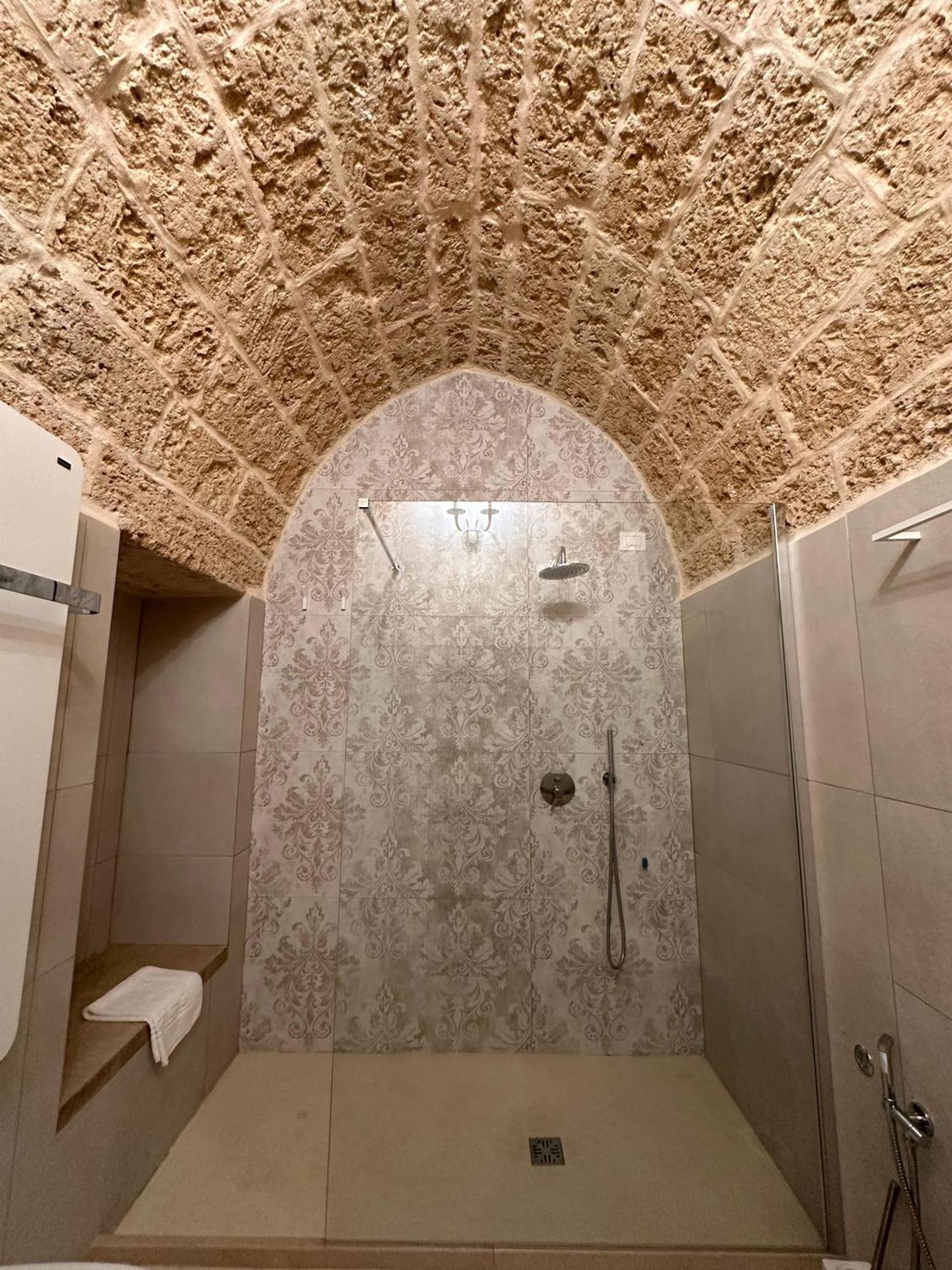 Palazzo Alma Luxury Rooms คาซาราโน ภายนอก รูปภาพ