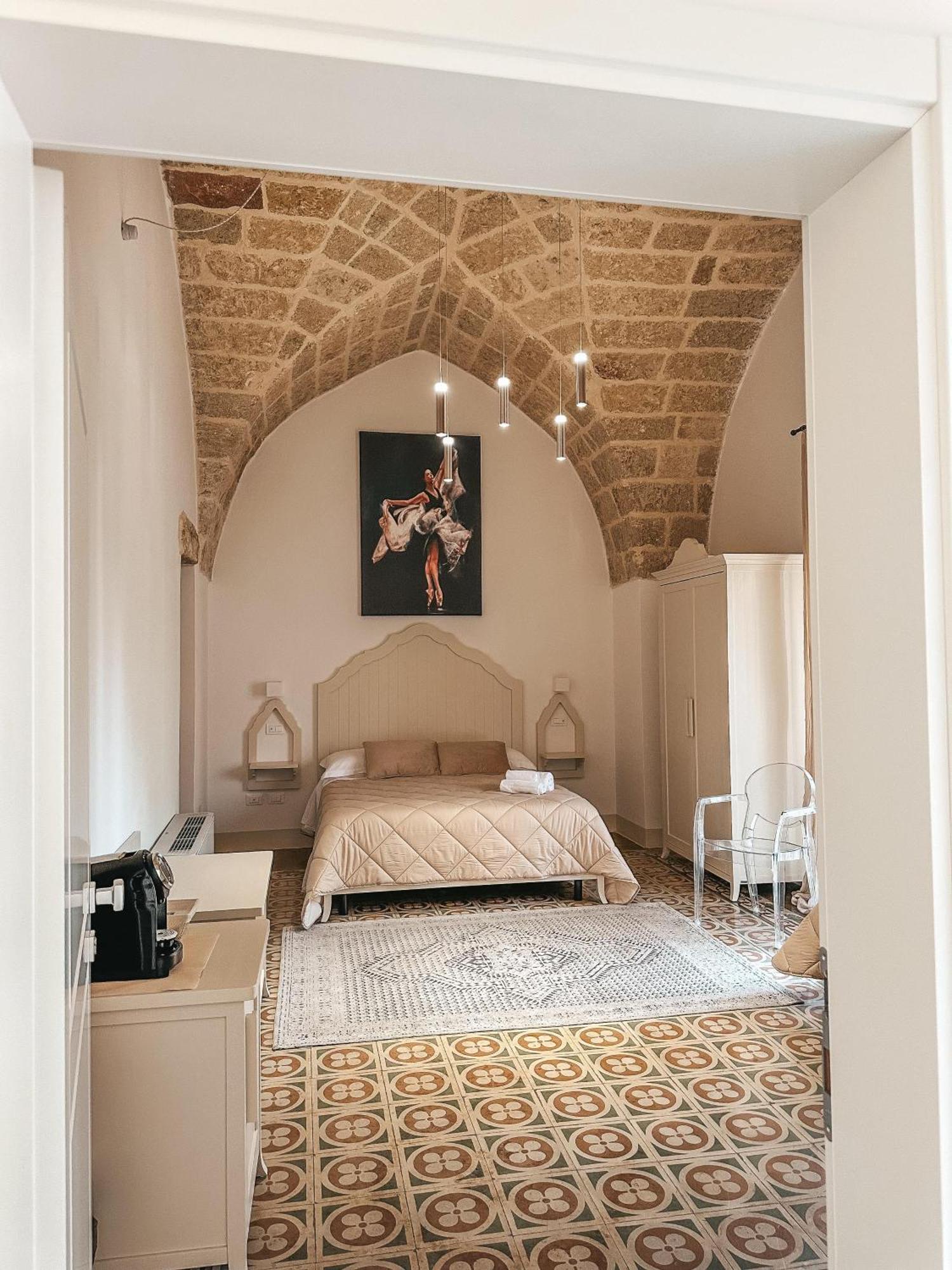 Palazzo Alma Luxury Rooms คาซาราโน ภายนอก รูปภาพ