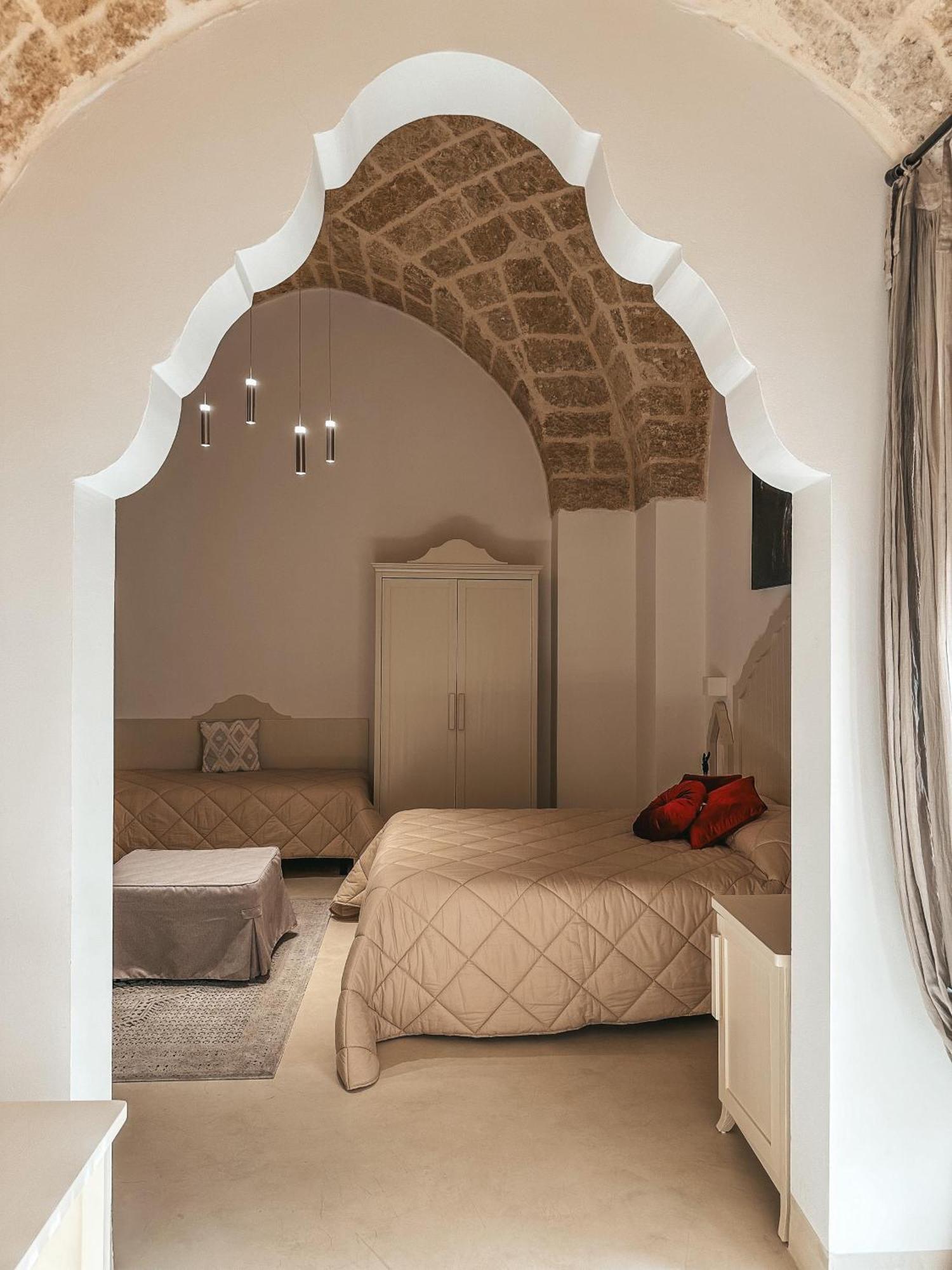Palazzo Alma Luxury Rooms คาซาราโน ภายนอก รูปภาพ