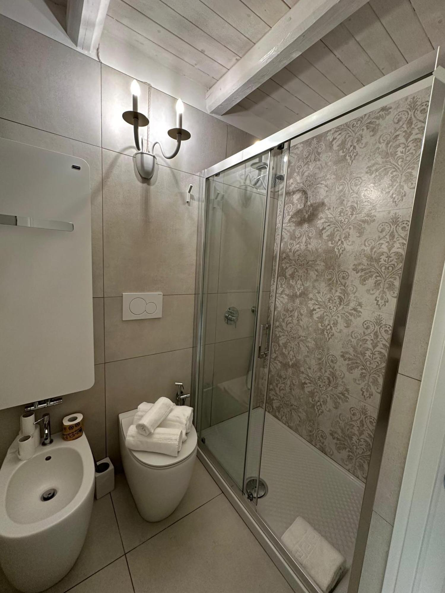 Palazzo Alma Luxury Rooms คาซาราโน ภายนอก รูปภาพ