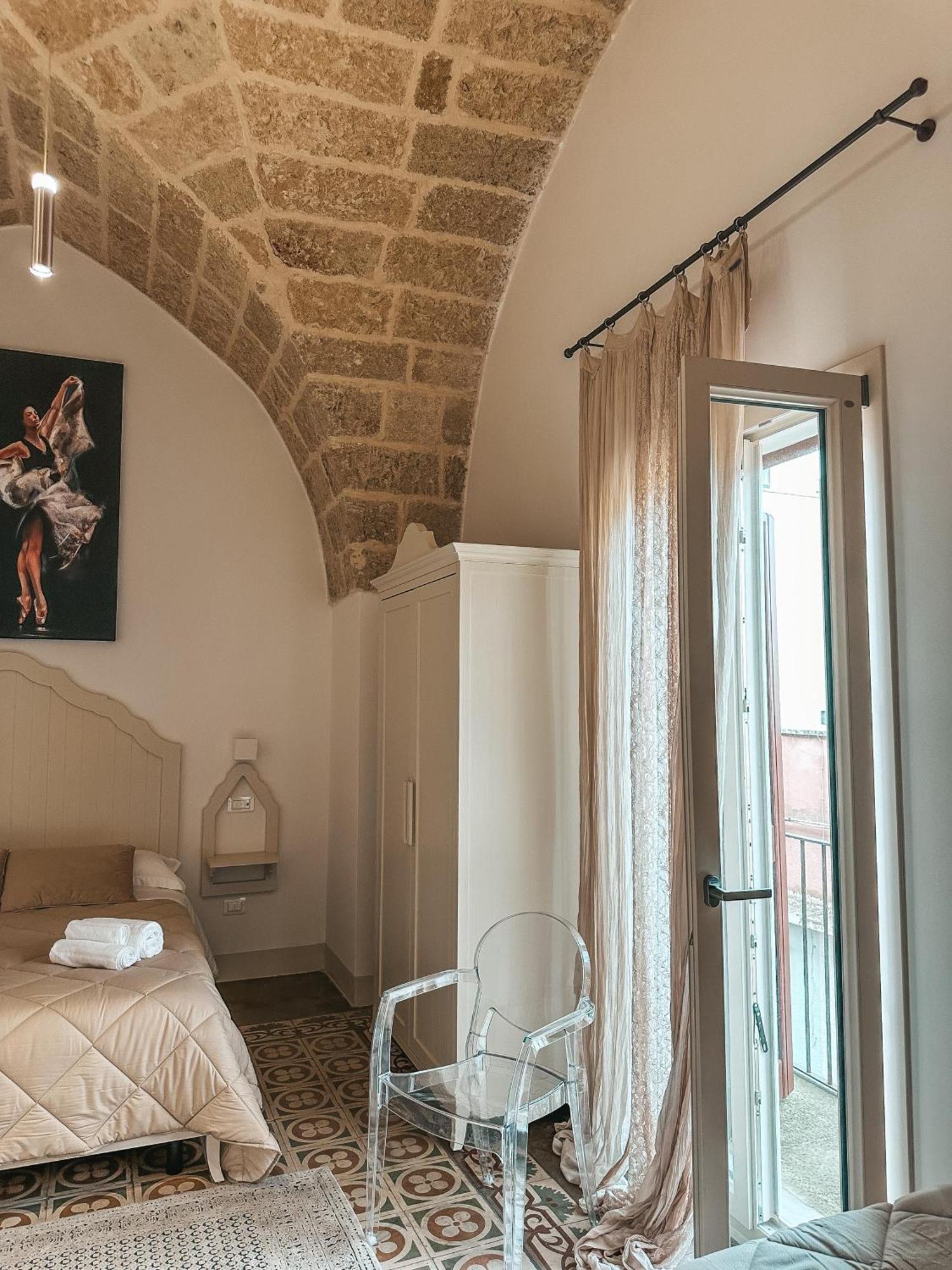 Palazzo Alma Luxury Rooms คาซาราโน ภายนอก รูปภาพ
