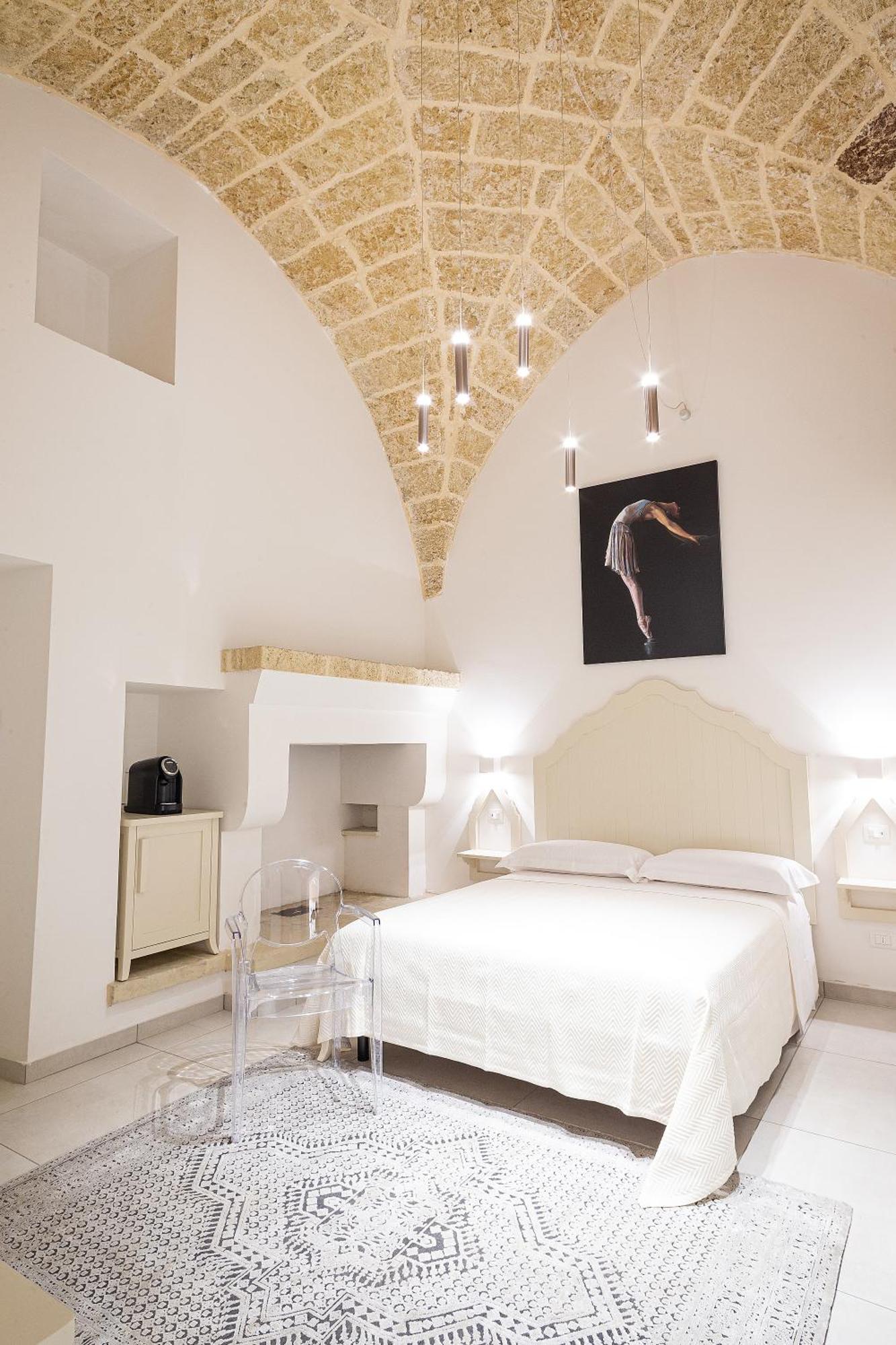 Palazzo Alma Luxury Rooms คาซาราโน ภายนอก รูปภาพ